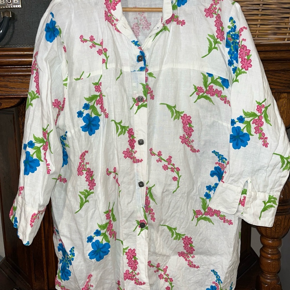 Women's White Floral Button front Shirt